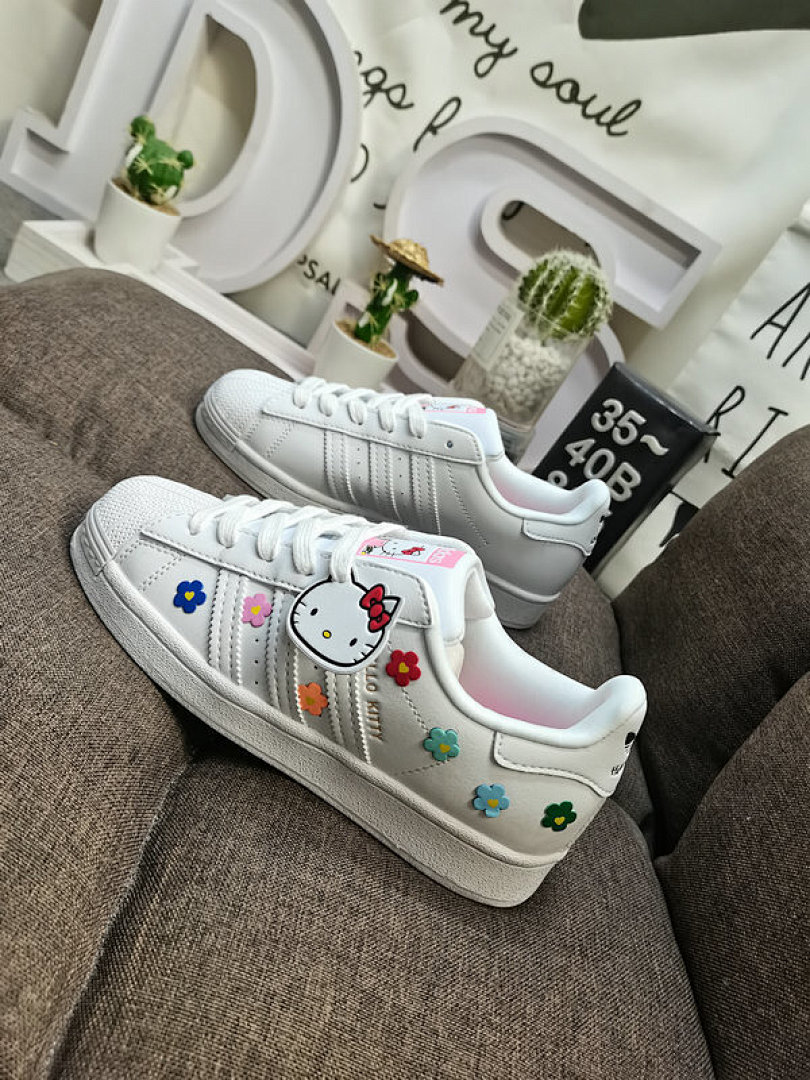 adidas HE7005 $49.85