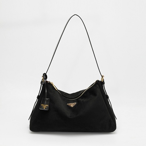 Chanel HE7571