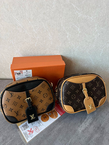 LV HE7772