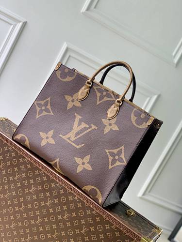 LV HE1365 $58.33