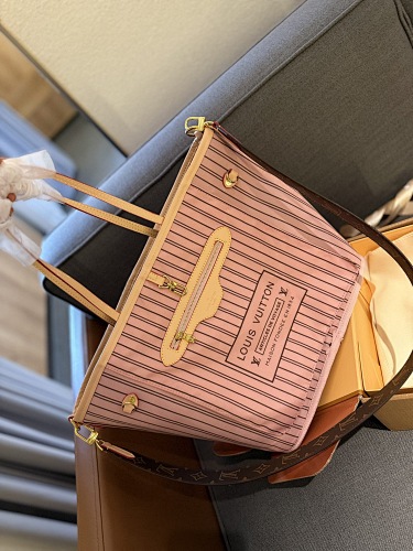 LV ZT11795