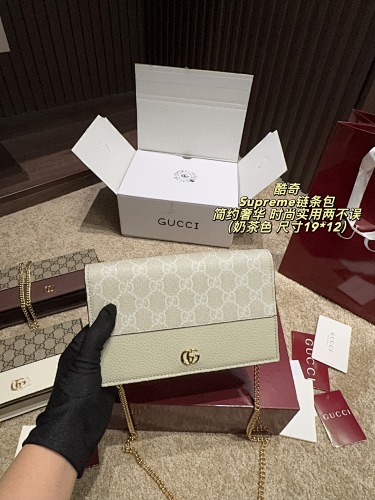 GUCCI HE8216