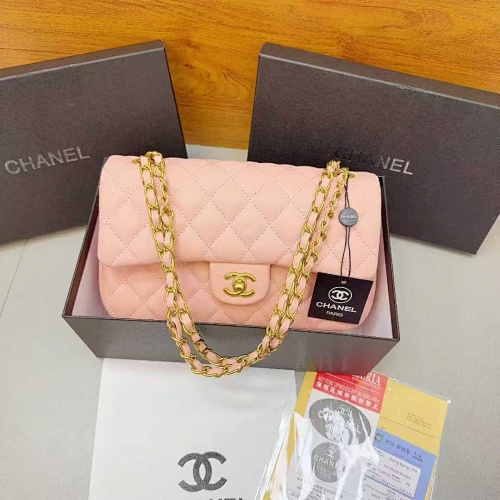 CHANEL HE7916