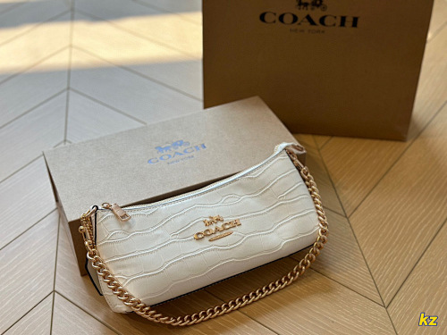 COACH HE7786