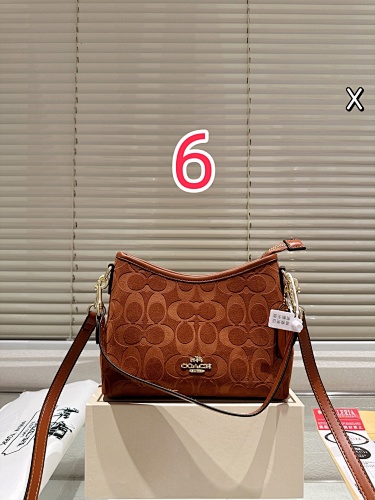 COACH HE7748