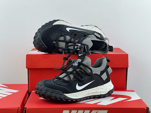 NIKE ZT8971