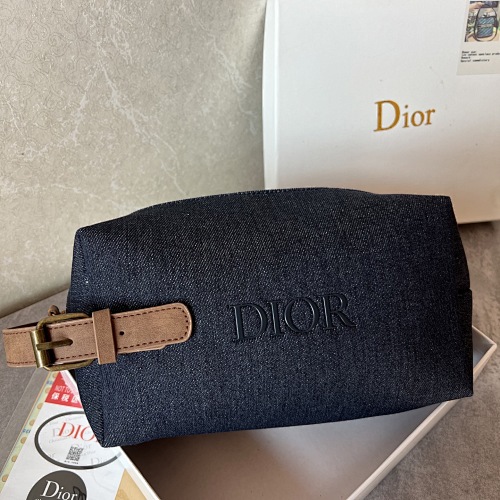 Dior HE7673