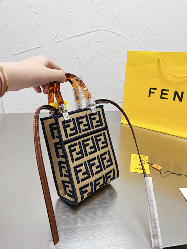 FENDI HE3019