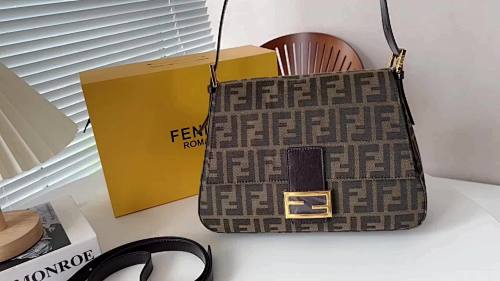 Fendi HE6789