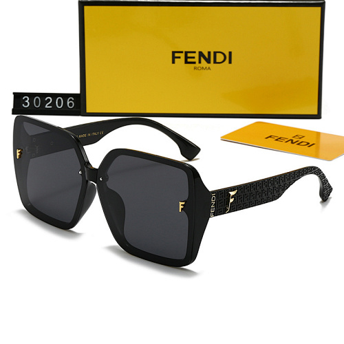 -Fendi  HE7875