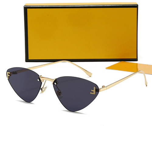 -Fendi  HE7870