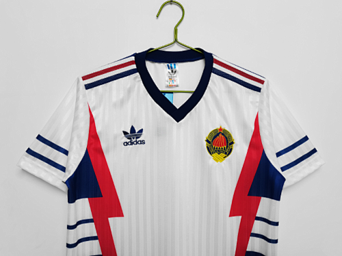 Yugoslavia HE8206