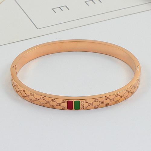 HE7538 Gucci