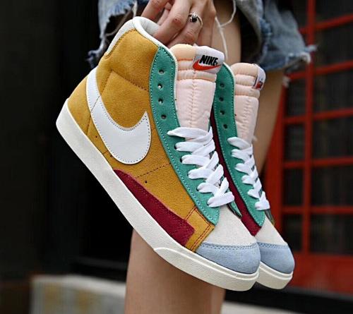 NIKE HE3306