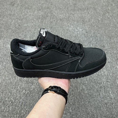 NIKE ZT8832