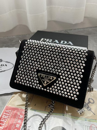 Prada HE7683