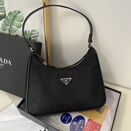 Prada HE7662