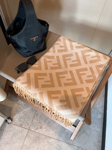 FENDI ZT10023