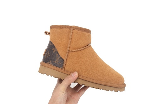 UGG HE3682 $38