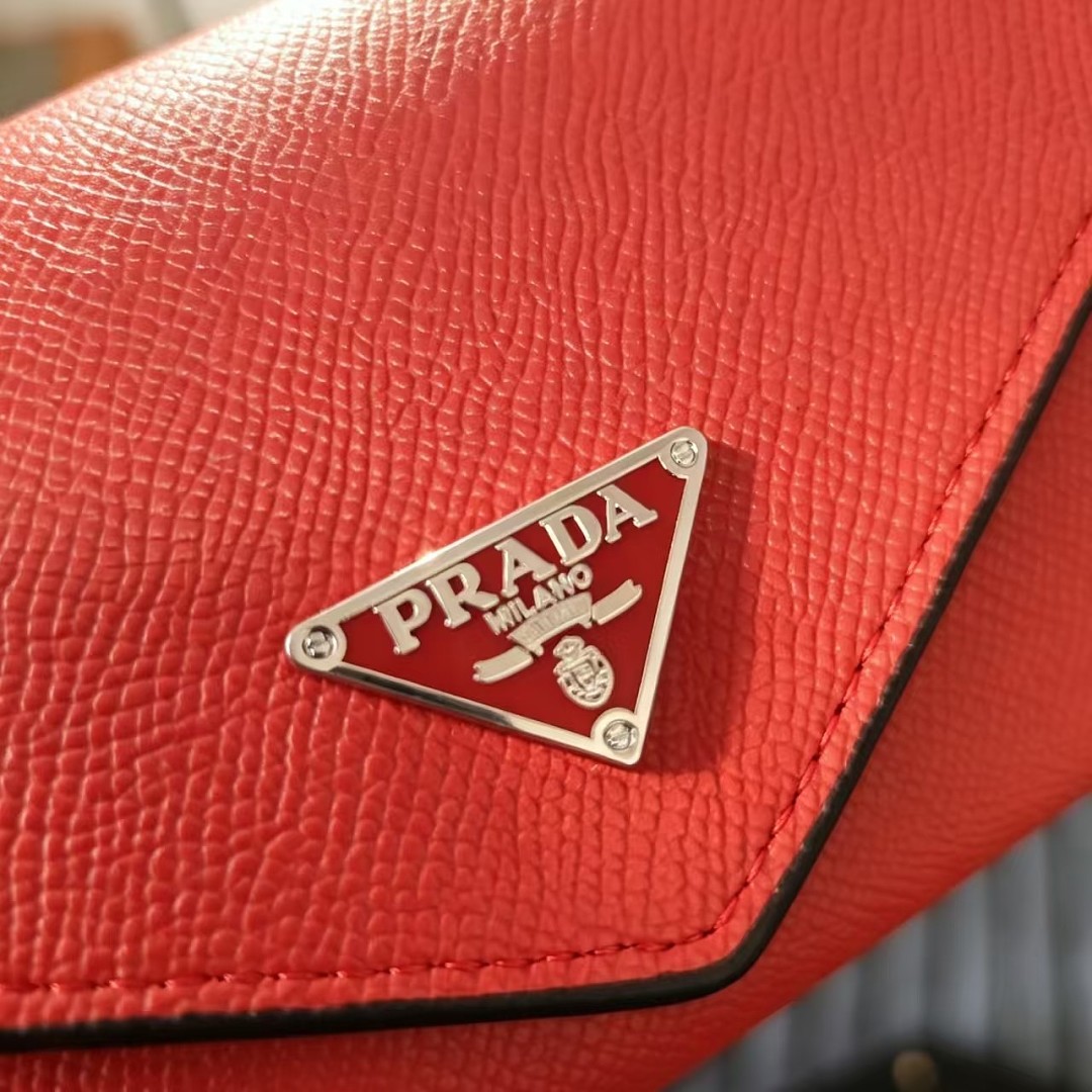 Prada Saffiano Leather Wallet · EH91826 — תמונה 8