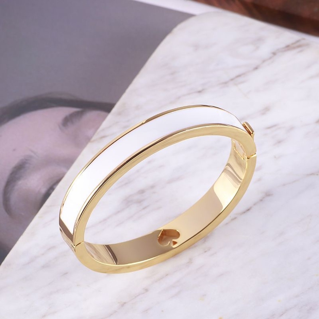 Kate Spade Hole Punch Spade Hinge Bangle · WK27409 — תמונה 8