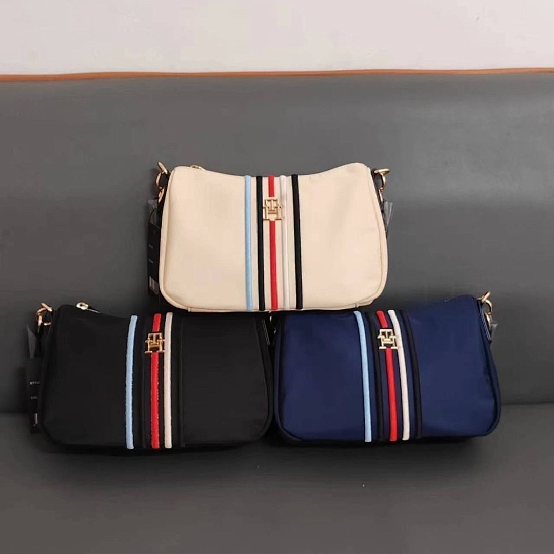 Tommy Hilfiger Signature Stripe Crossbody Bag · WT35809 — תמונה 10