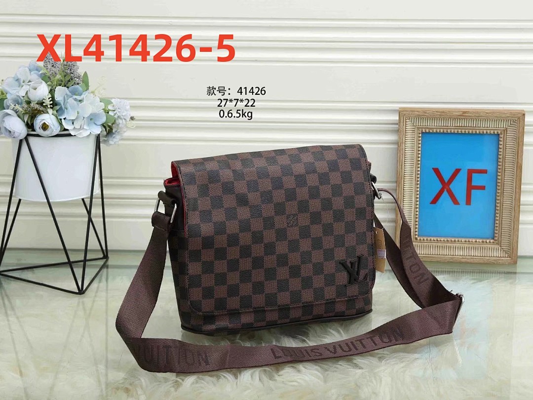 Louis Vuitton District PM · XL41426 — תמונה 3
