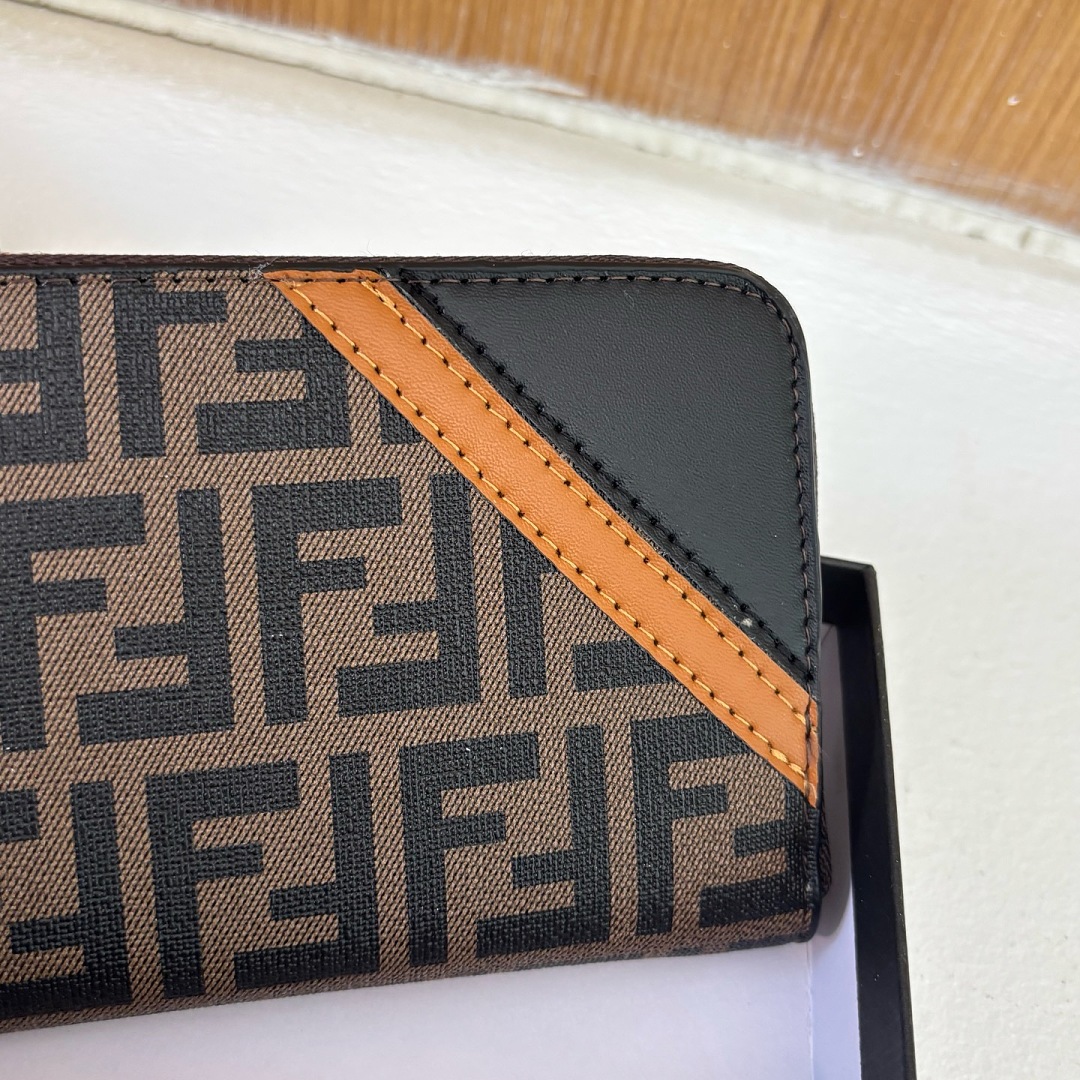 Fendi FF Squared Zip-Around · EF46621 — תמונה 10