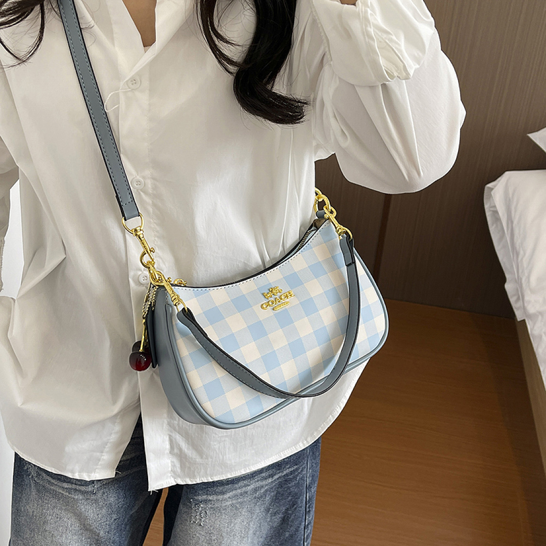 Coach Nolita 19 With Gingham Print · EC6669 — תמונה 25