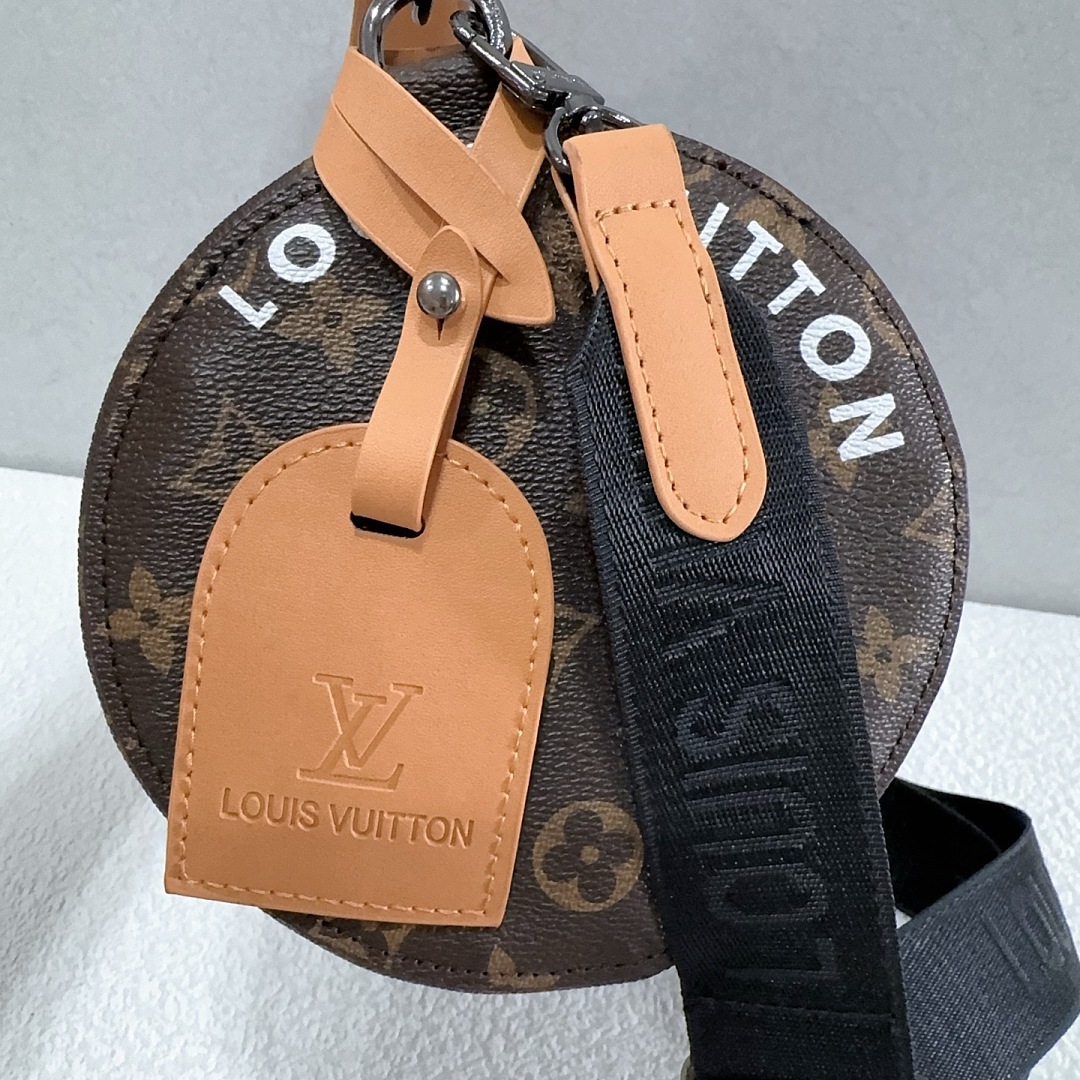 Louis Vuitton Soft Polochon PM · EL9082 — תמונה 3