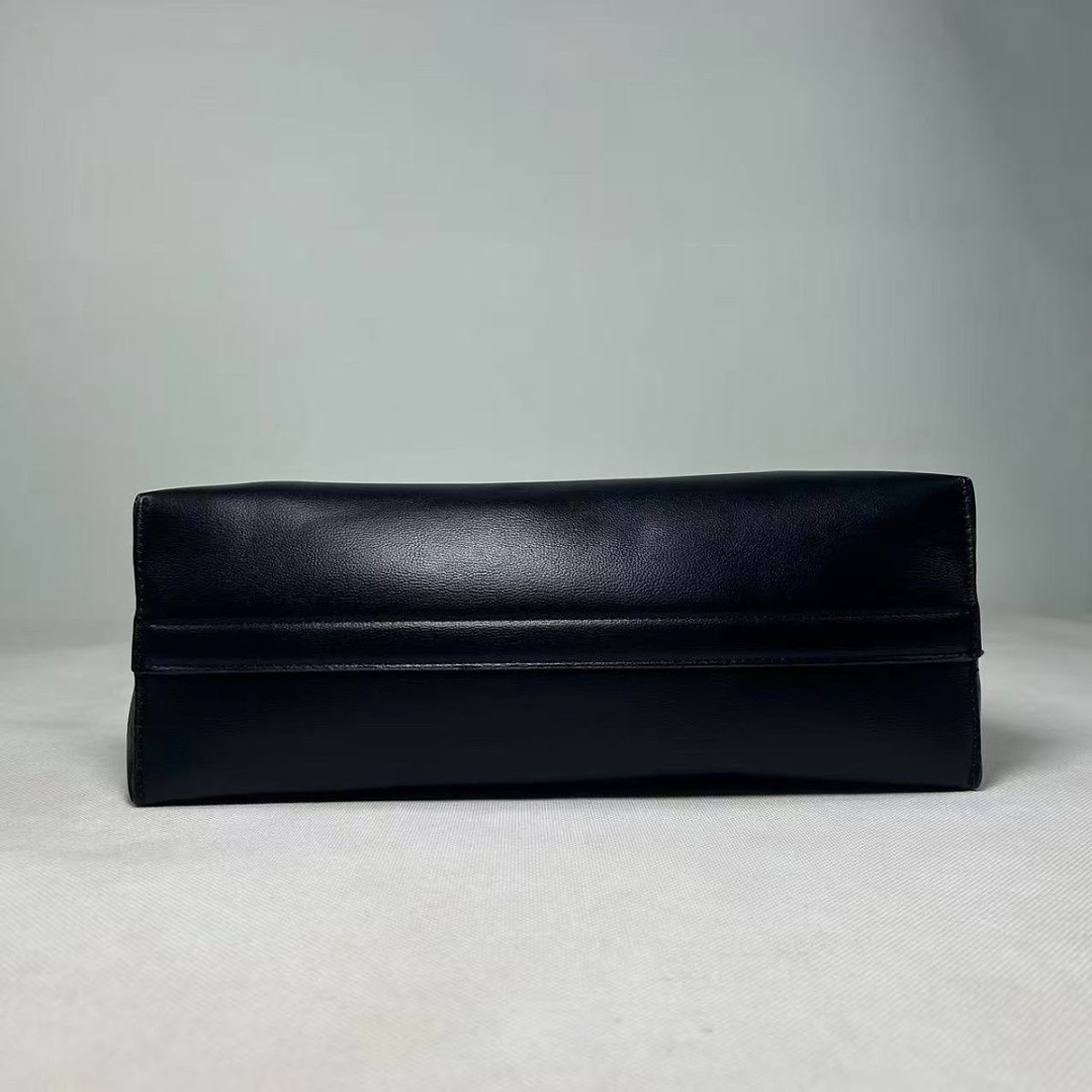 Tommy Hilfiger TH Soft Logo Strap Tote · WT35818 — תמונה 4