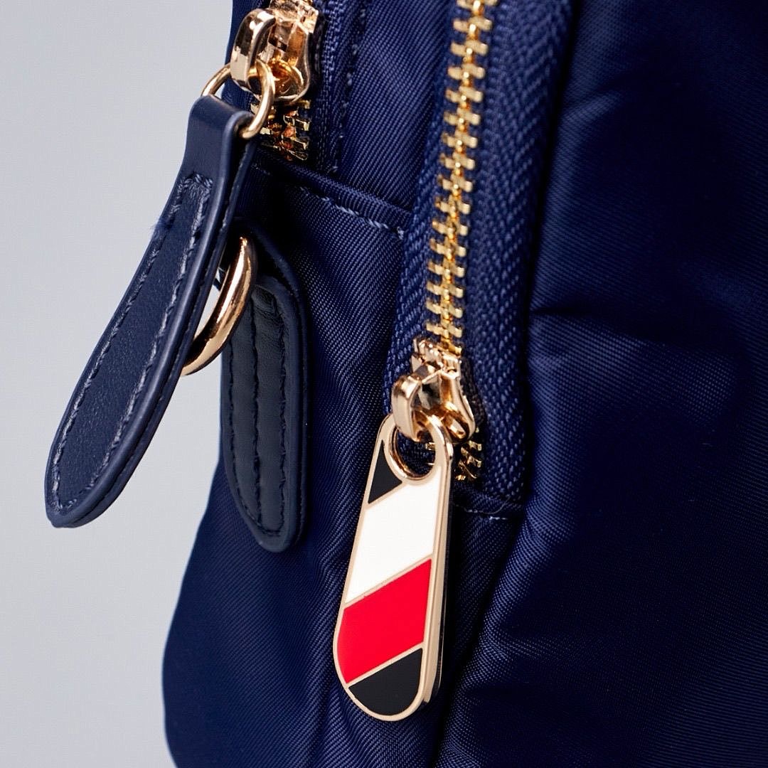 Tommy Hilfiger Popette Global Stripe Crossbody Camera · WT24587 — תמונה 14