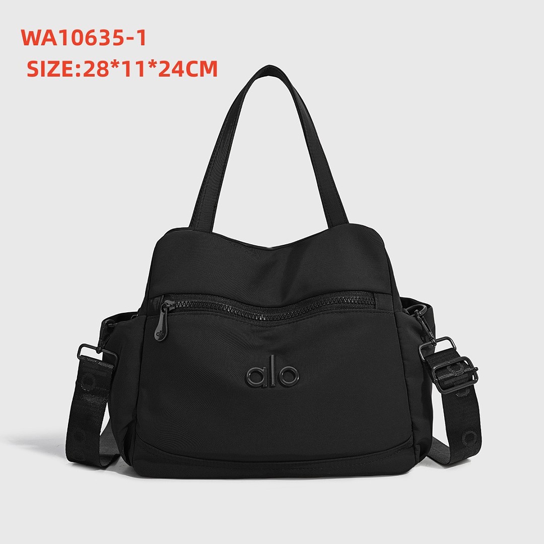 Alo Yoga Studio Utility Carryall Tote · WA10635