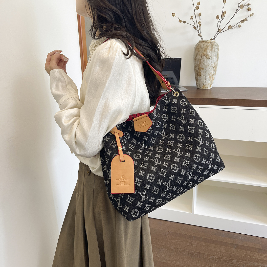 Louis Vuitton Carryall MM · EL6629 — תמונה 9