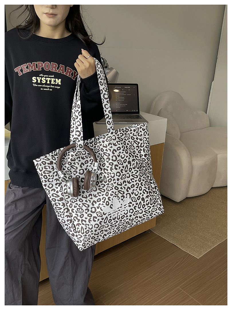 Adidas Leopard Tote · EA1203 — תמונה 31