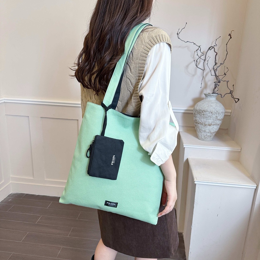PRADA Beauty Reversible Tote · EP22015 — תמונה 16