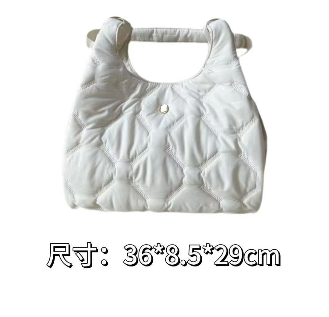 Lululemon Quilty Pleasures Shoulder Bag Mini · DL9339 — תמונה 15
