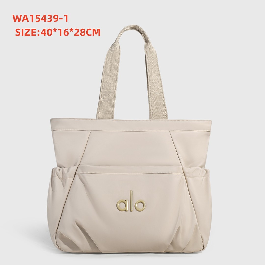 Alo Yoga Studio Utility Carryall Tote · WA15439