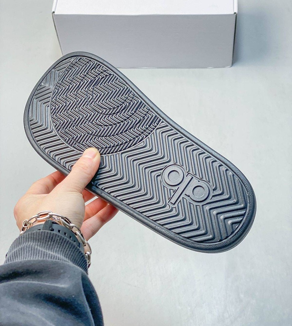 Alo Yoga It Slide · WA45857 — תמונה 2