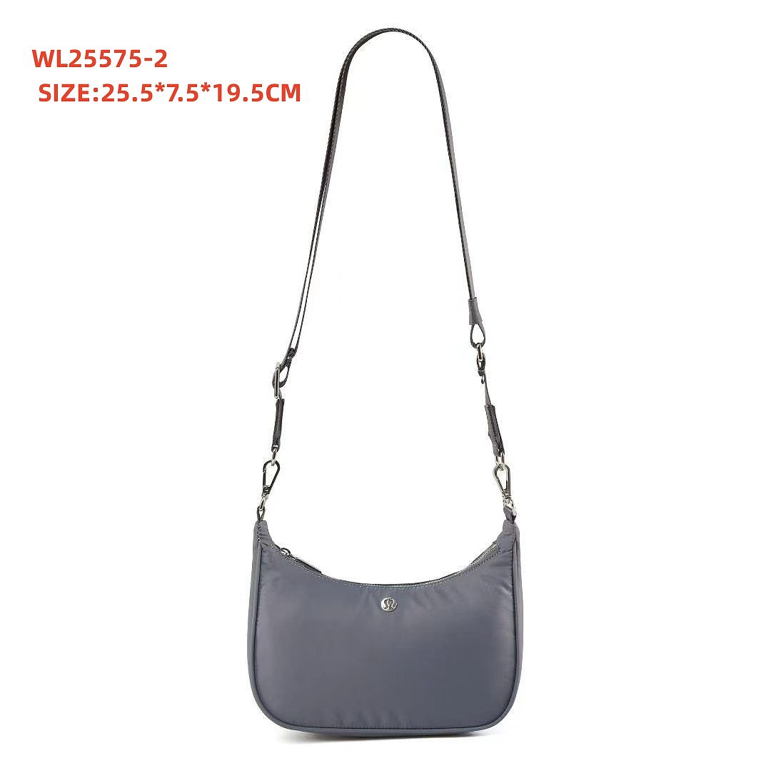 Lululemon City Essentials Shoulder Bag · WL25575 — תמונה 11