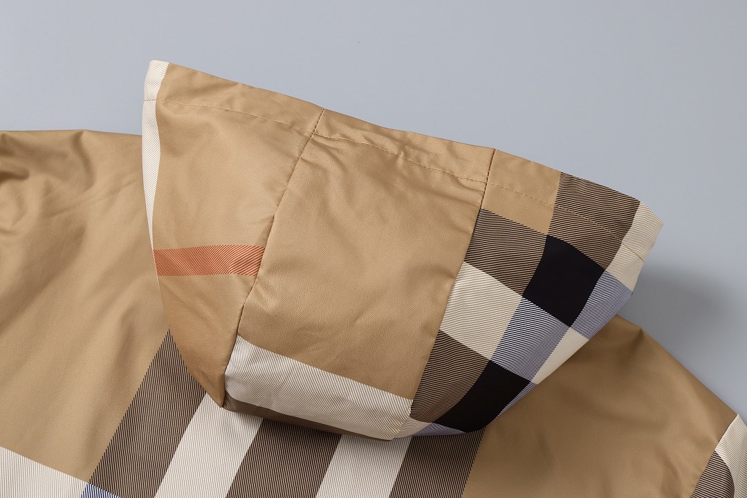 Burberry Newport Hooded Jacket · PB45858 — תמונה 10