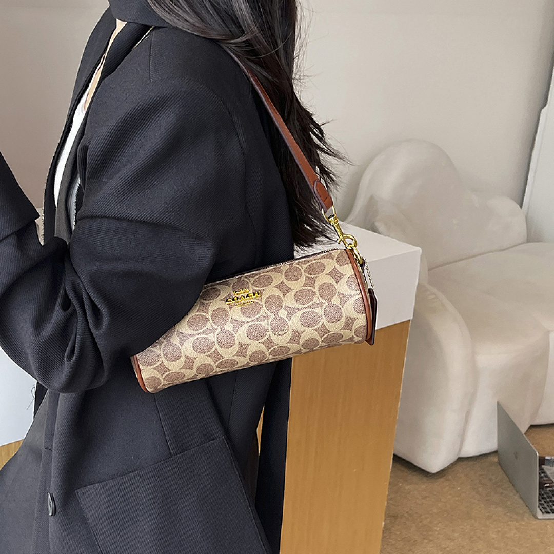 Coach Barrel Bag · EC66551 — תמונה 17