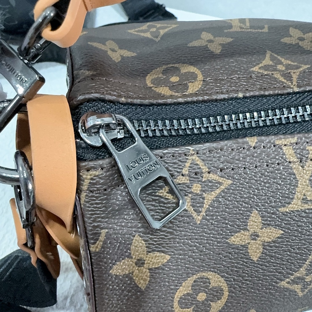 Louis Vuitton Soft Polochon PM · EL9082 — תמונה 10