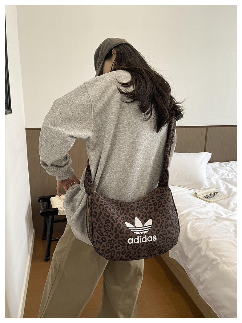 Adidas Leopard Small Shoulder Bag · EA1820 — תמונה 7