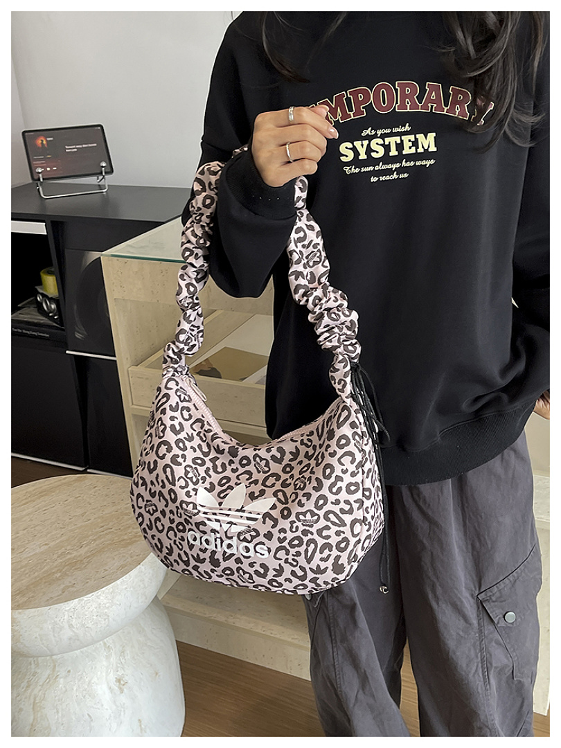 Adidas Leopard Small Shoulder Bag · EA1820 — תמונה 23