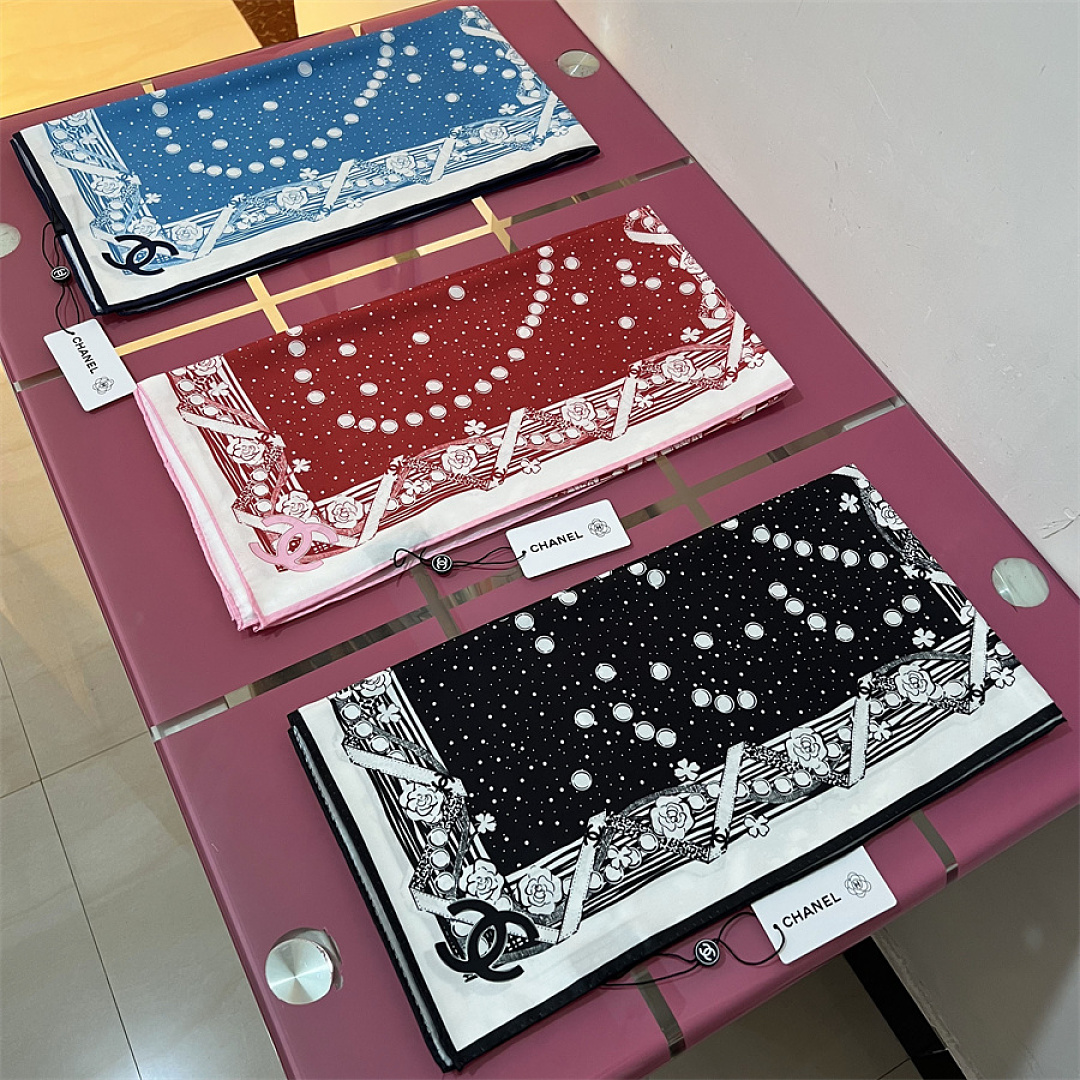 Chanel — מטפחת משי · SC39857