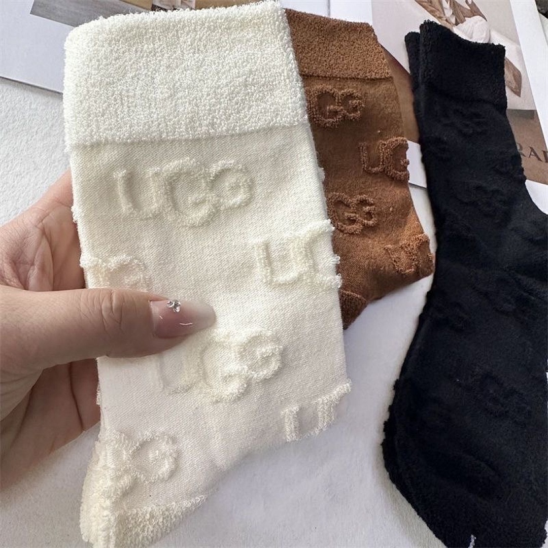 UGG Classic Crew Socks · WU35688 — תמונה 8