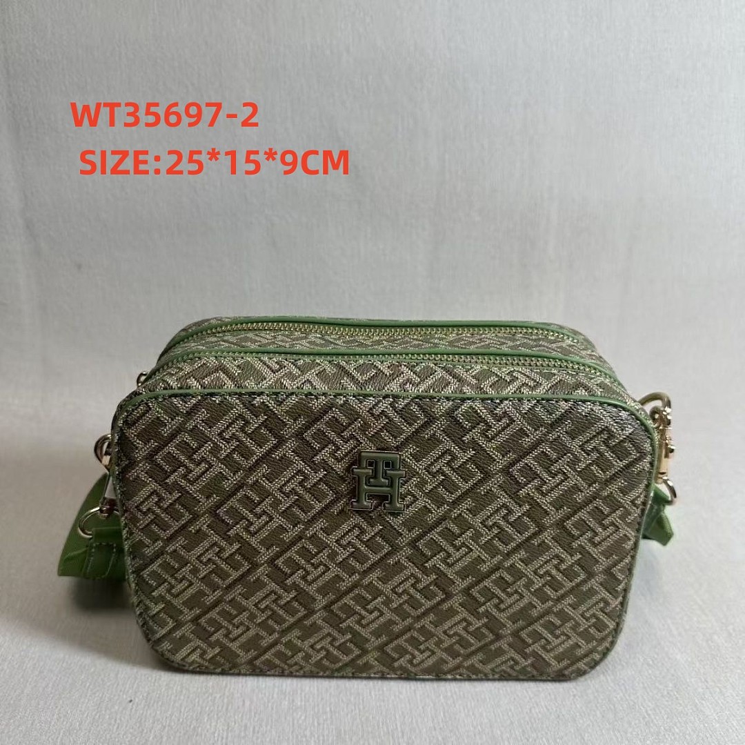 Tommy Hilfiger TH Monogram Camera Bag · WT35697 — תמונה 2