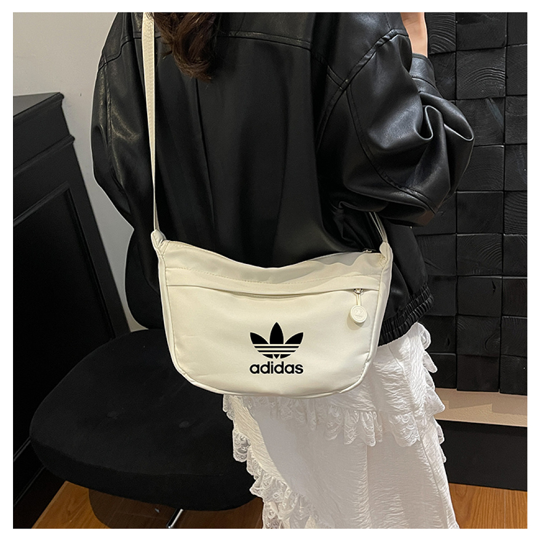 Adidas OG Mini Crescent Crossbody · DA894412 — תמונה 9