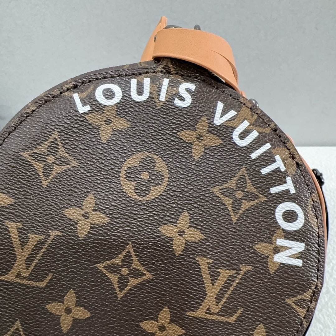 Louis Vuitton Soft Polochon PM · EL9082 — תמונה 9